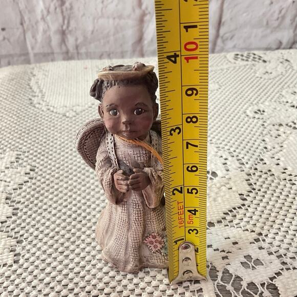 Vintage 1990 Sarah’s Attic Pansy Black Heritage Angel - Picture 5 of 6